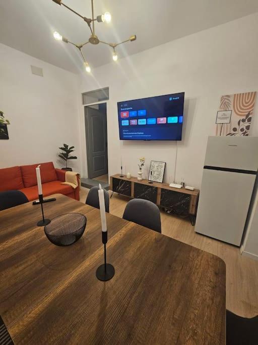 Heart Of City Center 4Br 2Bath 10 Pers Bucharest Luaran gambar