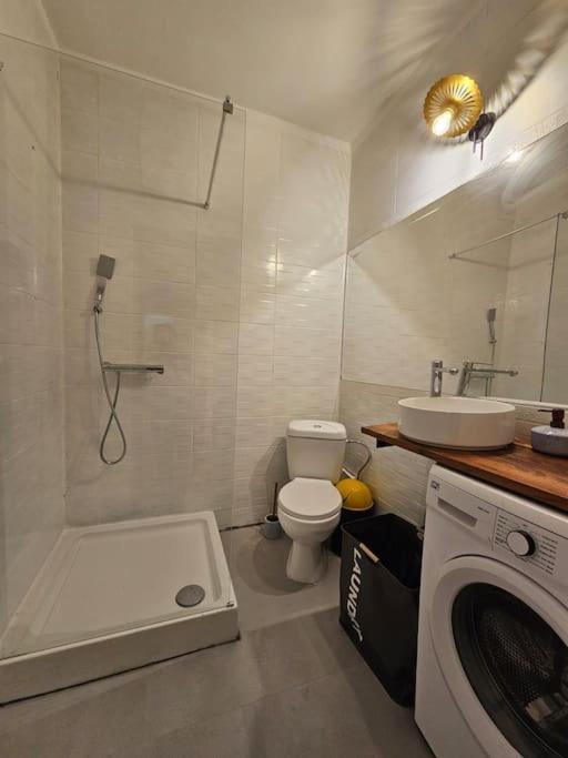 Heart Of City Center 4Br 2Bath 10 Pers Bucharest Luaran gambar