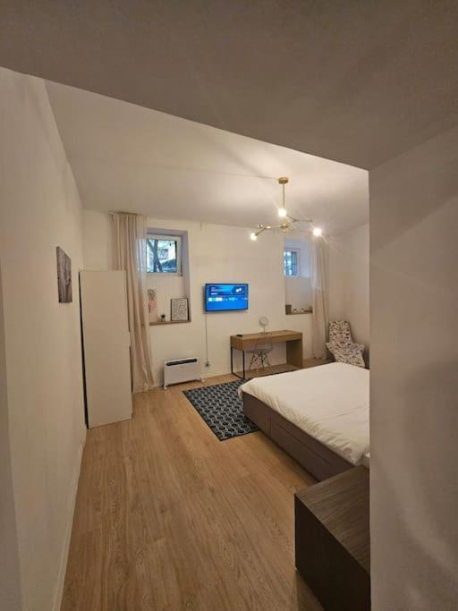 Heart Of City Center 4Br 2Bath 10 Pers Bucharest Luaran gambar