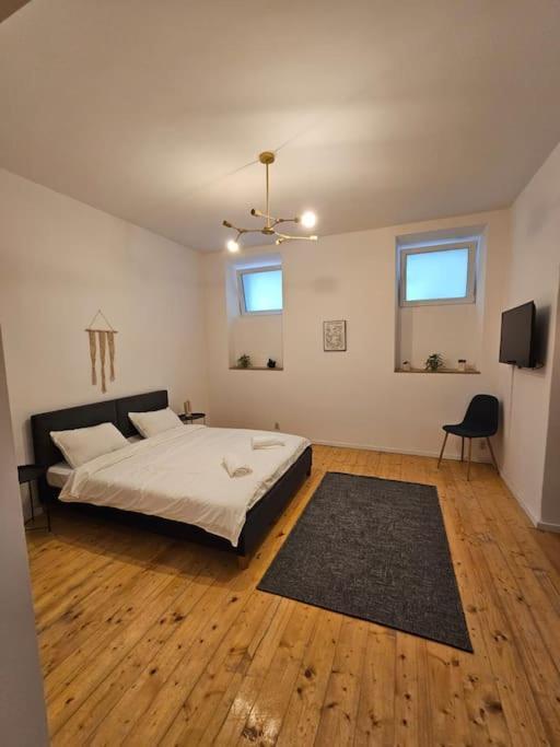 Heart Of City Center 4Br 2Bath 10 Pers Bucharest Luaran gambar